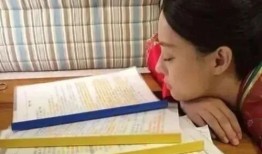 小a学财经为什么火