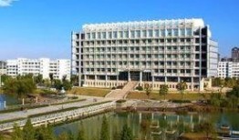 安徽财经大学有什么院系（安徽财经大学有几个学院）