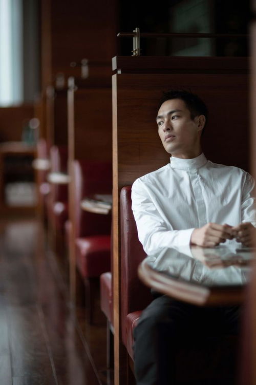 陈什么名的财经自媒体