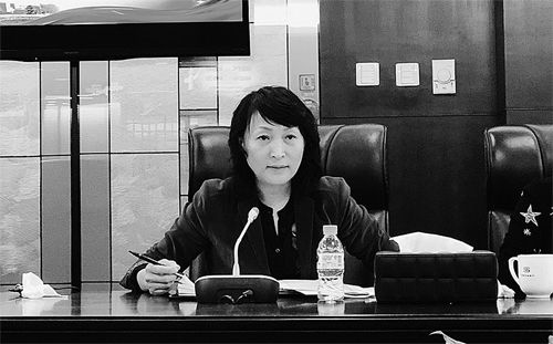 李文义财经主播叫什么（第一财经 李文苧）
